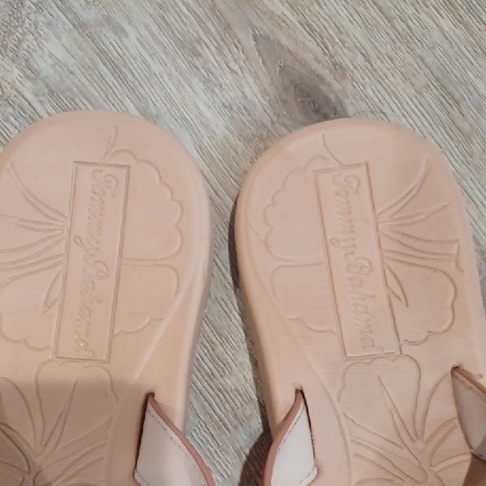 Tommy Bahama Brown Sandals - Picture 2 of 5